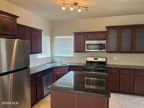 14212 Otter Point Ct in El Paso, TX - Building Photo - Building Photo