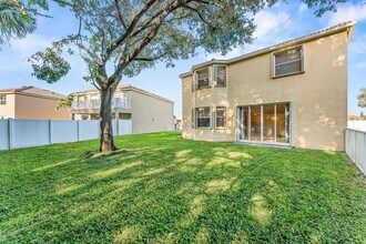 255 Saratoga Blvd E in West Palm Beach, FL - Building Photo - Building Photo