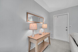 646 Flanders N in Delray Beach, FL - Building Photo - Building Photo