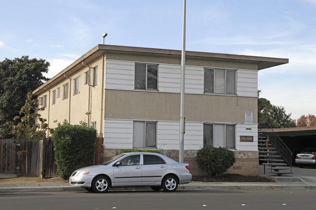 37203 Cedar Blvd in Newark, CA - Foto de edificio - Building Photo