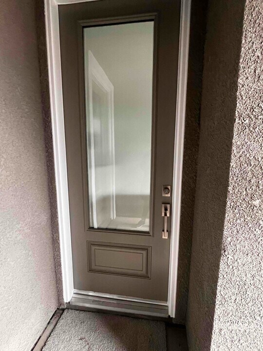 4271 San Gabriel Ave in Clovis, CA - Building Photo