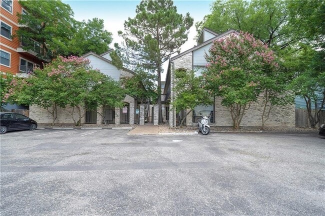 property at 2815 Rio Grande St