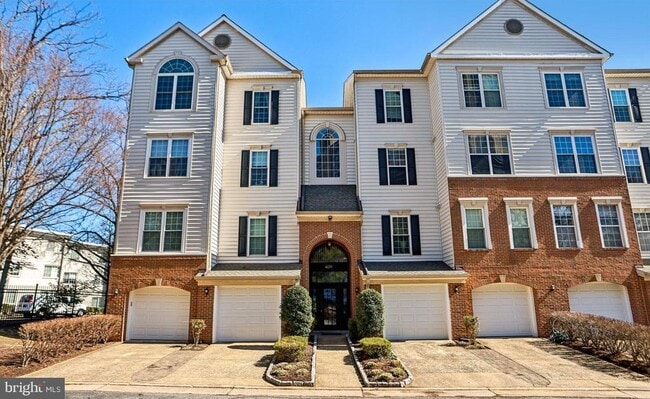 property at 4691 Longstreet Ln