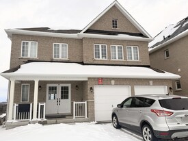 157 Muirfield Dr in Barrie, ON - Building Photo