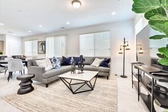 2980 E Escarpa Dr in Fresno, CA - Building Photo - Building Photo
