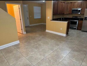 1042 La Mirada Ct in Kissimmee, FL - Building Photo - Building Photo