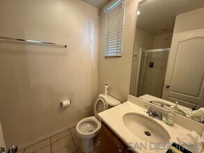1299 Blue Jean Way in Chula Vista, CA - Foto de edificio - Building Photo