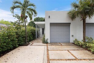 5734 Buchanan St in Hollywood, FL - Building Photo