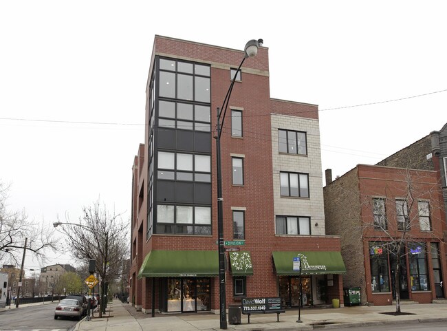 1901-1903 W Division St