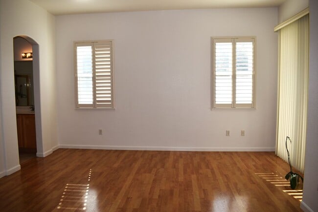2608 Emerald Bay Ln in Elk Grove, CA - Building Photo - Building Photo