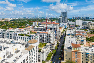 Ten Aragon Condominium in Coral Gables, FL - Building Photo - Building Photo