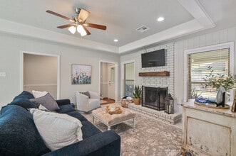 2701 Westwood Main Dr in Bryan, TX - Building Photo - Building Photo