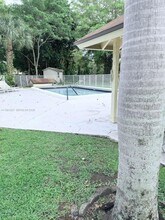 8517 NW 9th Pl in Plantation, FL - Building Photo - Building Photo