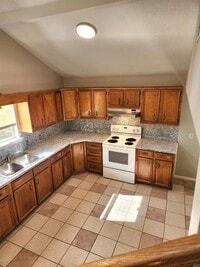 14519 Oakleaf Dr photo'