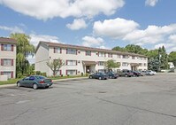Building Photo - Valley Drive Apartments in Mount Clemens, Michigan