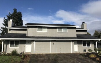 4565 Liberty Street in Eugene, OR - Foto de edificio - Building Photo