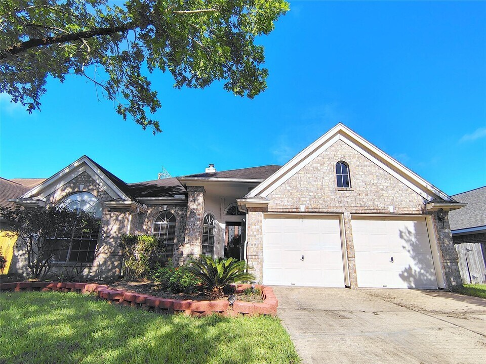 818 Presley Way in Sugar Land, TX - Building Photo