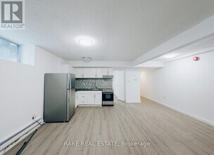 120 Spencer Ave in Toronto, ON - Building Photo - Building Photo