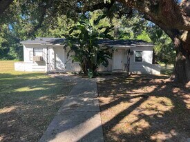 879 Campus Cir in Tallahassee, FL - Building Photo