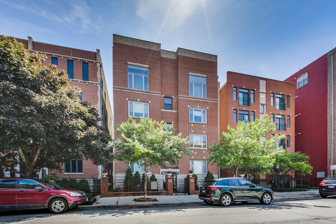 455 N Green St in Chicago, IL - Building Photo