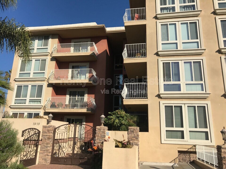 3939 Illinois St in San Diego, CA - Building Photo