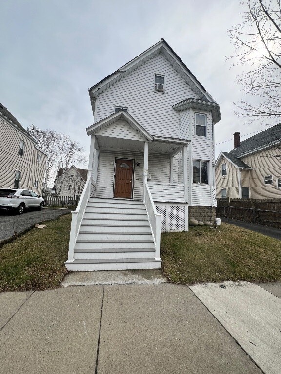 73 Cleveland Ave Rentals in Everett, MA