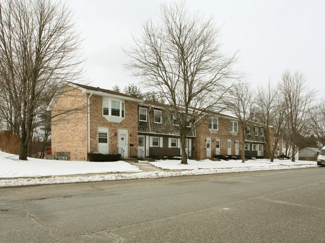 161-175 Kinney St in Torrington, CT - Building Photo - Building Photo