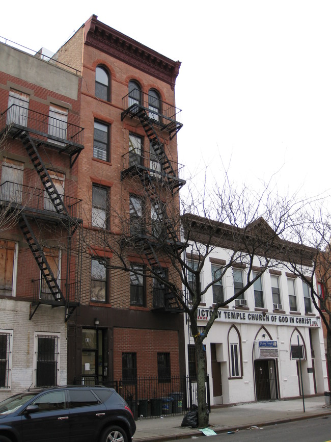 410 Gates Ave in Brooklyn, NY - Building Photo - Building Photo