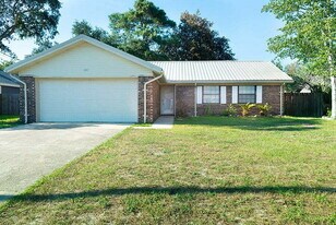 127 Newcastle Cir in Fort Walton Beach, FL - Building Photo