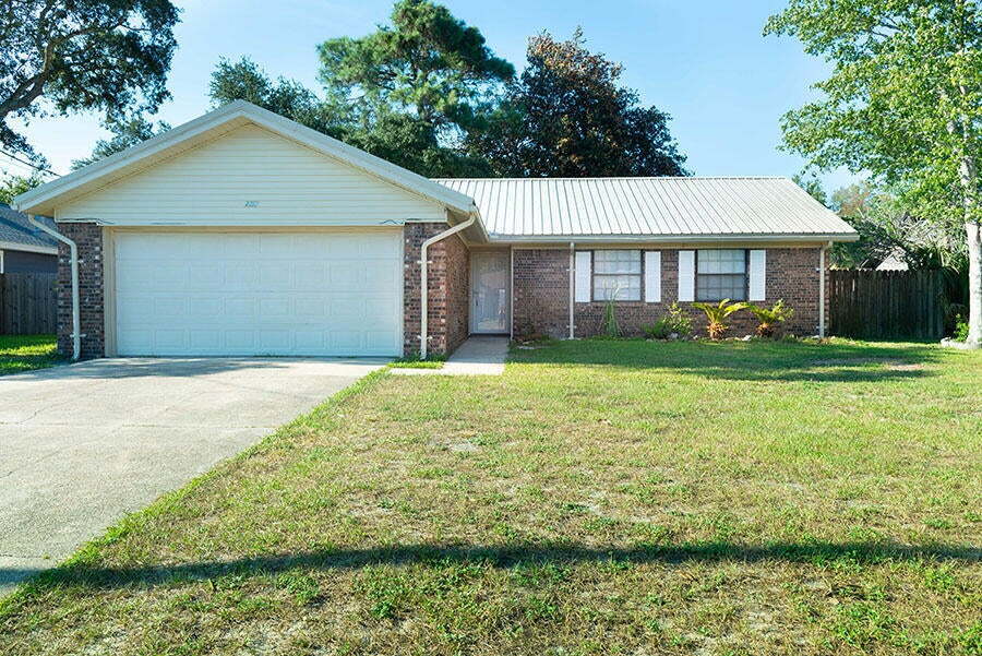 127 Newcastle Cir in Fort Walton Beach, FL - Building Photo