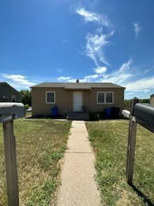 415 E Saint Patrick St in Rapid City, SD - Building Photo