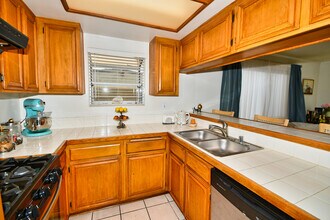 1126 W 228th St in Torrance, CA - Building Photo - Building Photo