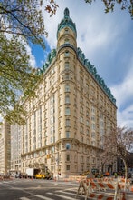 The St. Urban in New York, NY - Foto de edificio - Building Photo