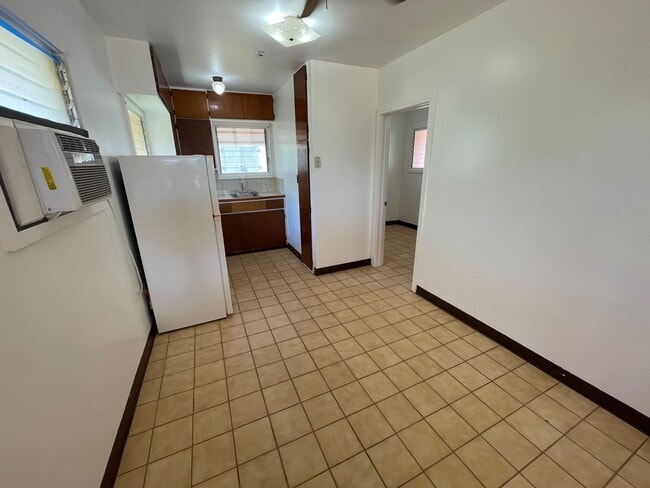property at 3944 Maunaloa Ave