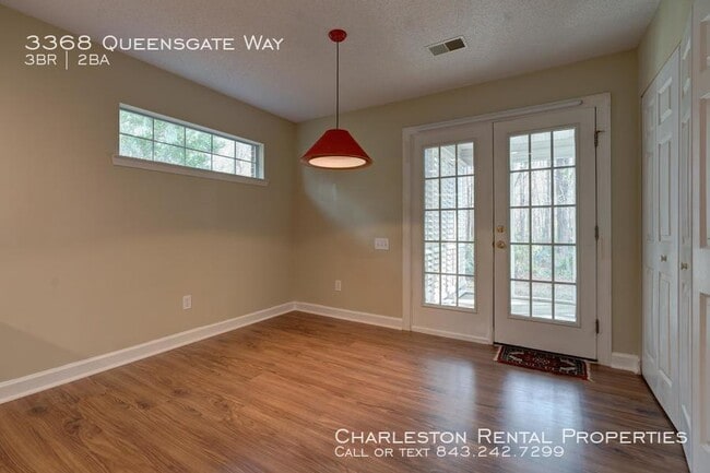3368 Queensgate Way in Mount Pleasant, SC - Building Photo - Building Photo