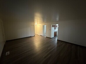 848 Plymouth Dr NE in Keizer, OR - Building Photo - Building Photo