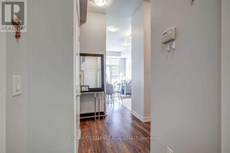 840-1840 Queens Plate Dr in Toronto, ON - Building Photo - Building Photo