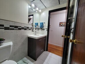 250 Congress Ave, Unit 40 in Chelsea, MA - Foto de edificio - Building Photo