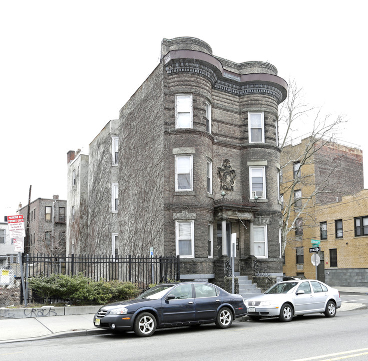 300 Palisade Ave in Jersey City, NJ - Foto de edificio