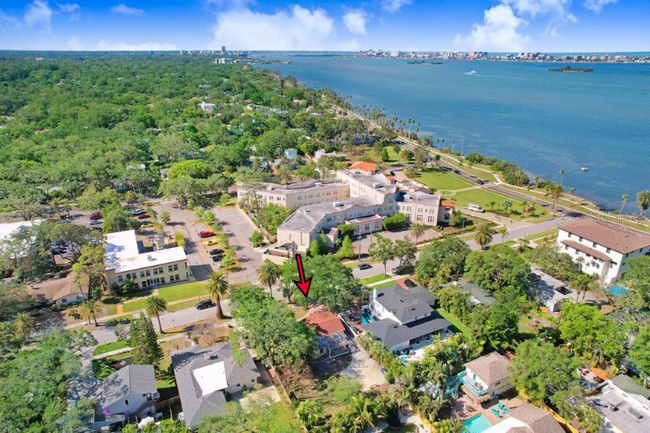 property at 240 Lyndhurst St