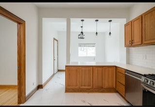 2855 N Spaulding Ave in Chicago, IL - Building Photo - Building Photo