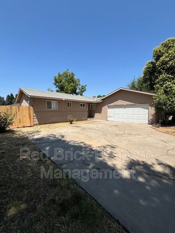 property at 1143 E Alexander Ave
