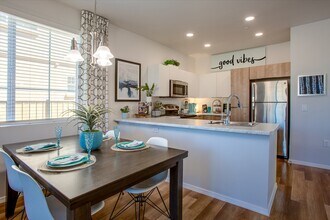 San Stefano Townhomes in Chandler, AZ - Building Photo - Building Photo