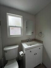 517 B St in Roseville, CA - Building Photo - Building Photo