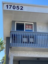 17052 Pacific Coast Hwy in Huntington Beach, CA - Building Photo - Building Photo