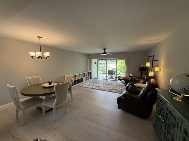 property at 386 Golfview Rd