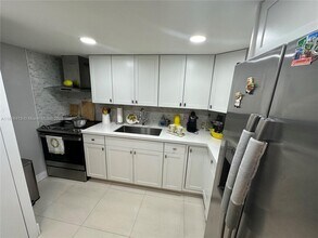 6712 NW 166th Terrace in Hialeah, FL - Building Photo - Building Photo