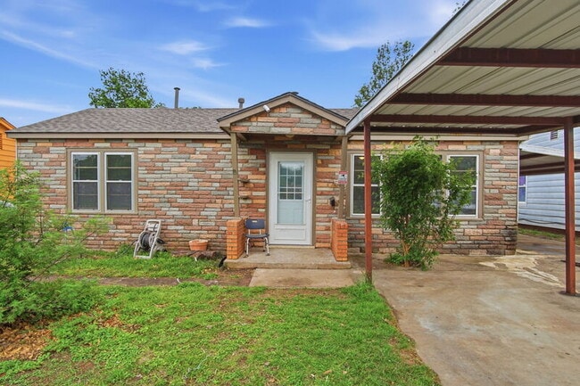 2228 NE 23rd St in Oklahoma City, OK - Building Photo - Building Photo