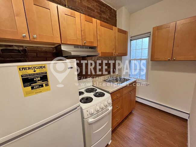 62 S Huntington Ave in Boston, MA - Building Photo - Building Photo