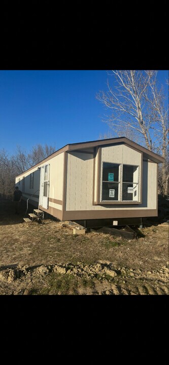 317 E Monroe St in Maud, OK - Building Photo